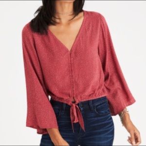 american eagle red button up tie top w/ polka dots